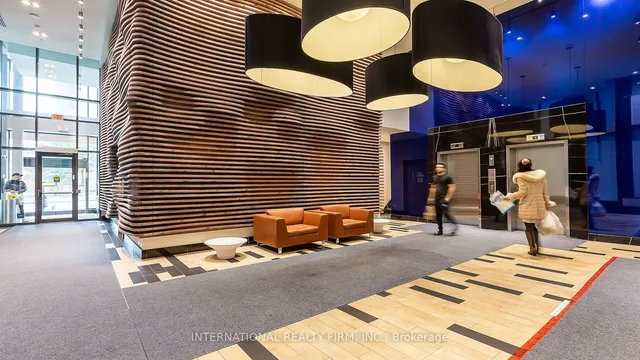 Additional image 2 of 111 Bathurst St Unit 815