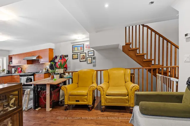 Additional image 28 of 32 Castleton Ave