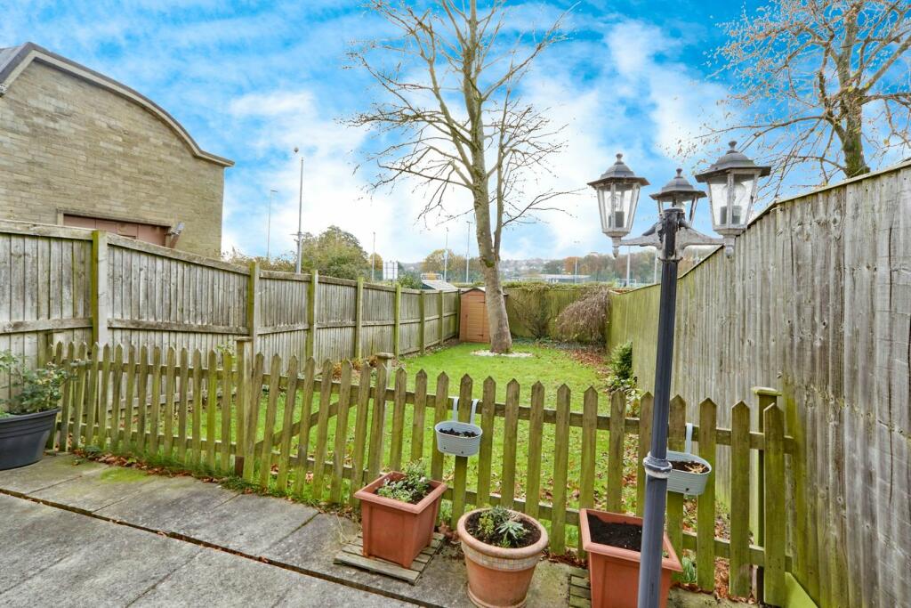 Additional image 16 of Redbrook Way, Bradford, BD9