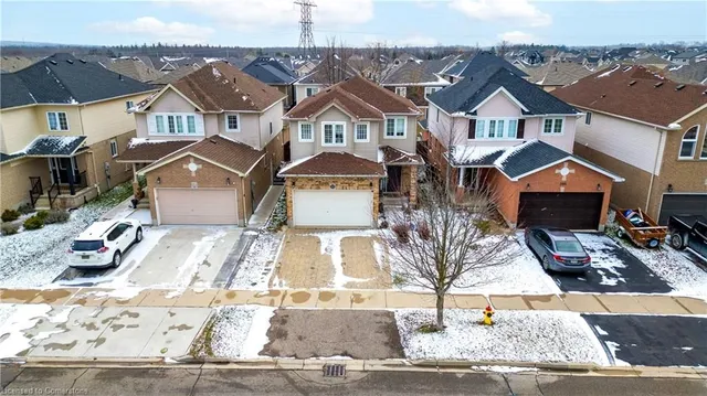 Additional image 30 of 369 Thomas Slee Dr