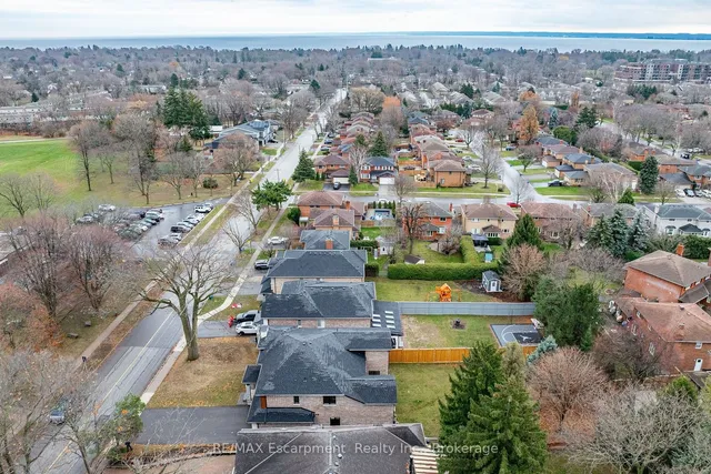 Additional image 40 of 560 Woodview Rd