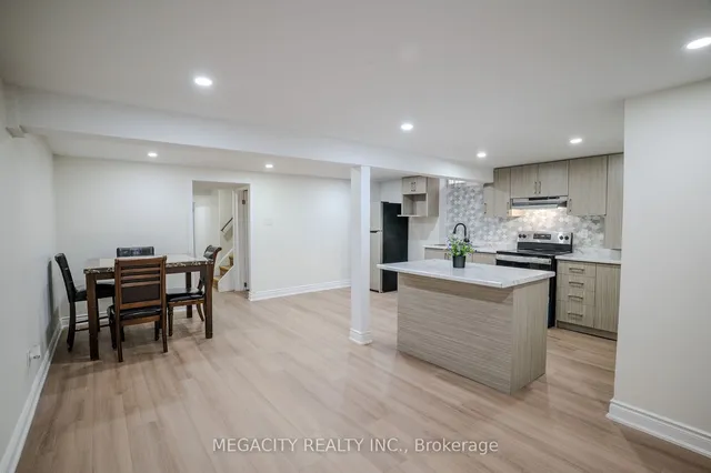 Additional image 17 of 7800 Priory Cres