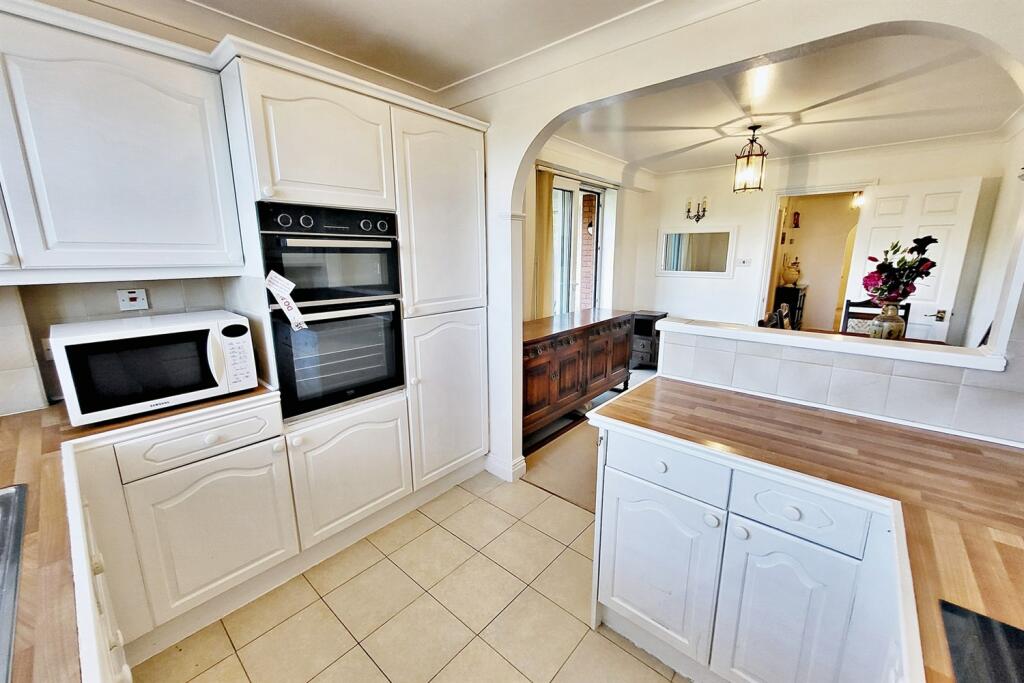 Additional image 4 of East Cliff