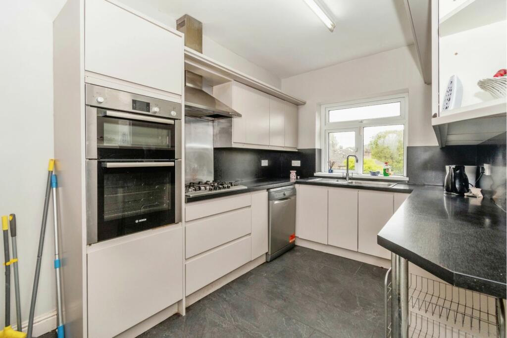 Additional image 6 of Park Grove, Bradford, BD9