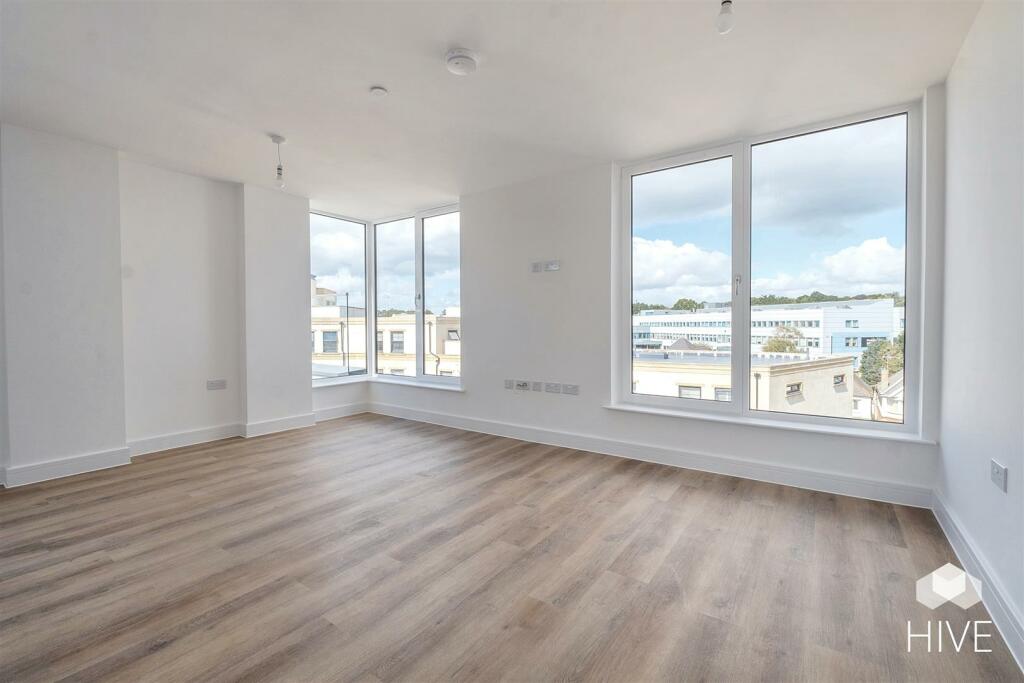 Additional image 6 of The Sloop, Commercial Road, Poole