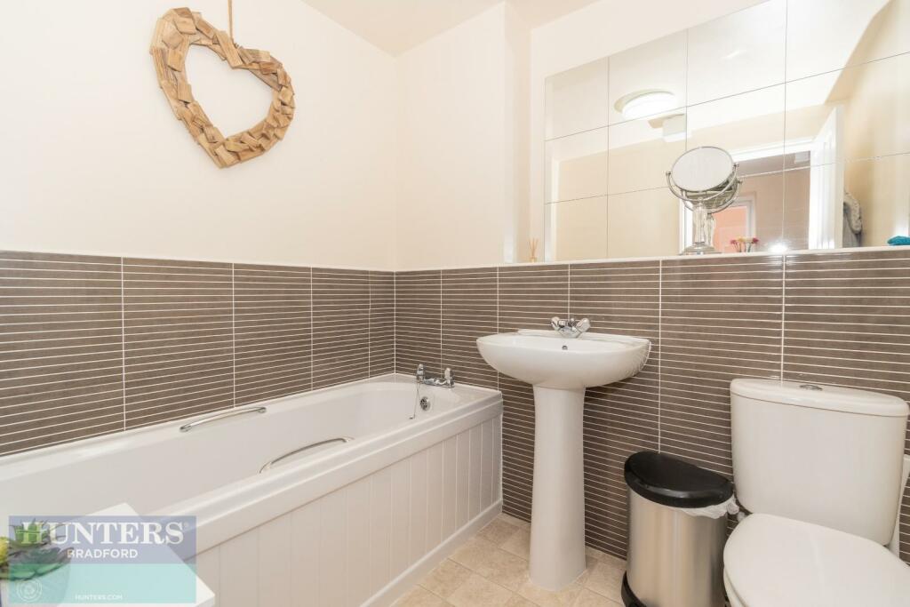 Additional image 7 of Carrick Drive Thornbury, Bradford, West Yorkshire, BD3 7FD