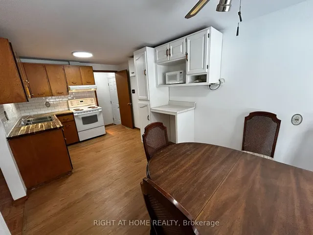 Additional image 5 of 106 Belwood Cres