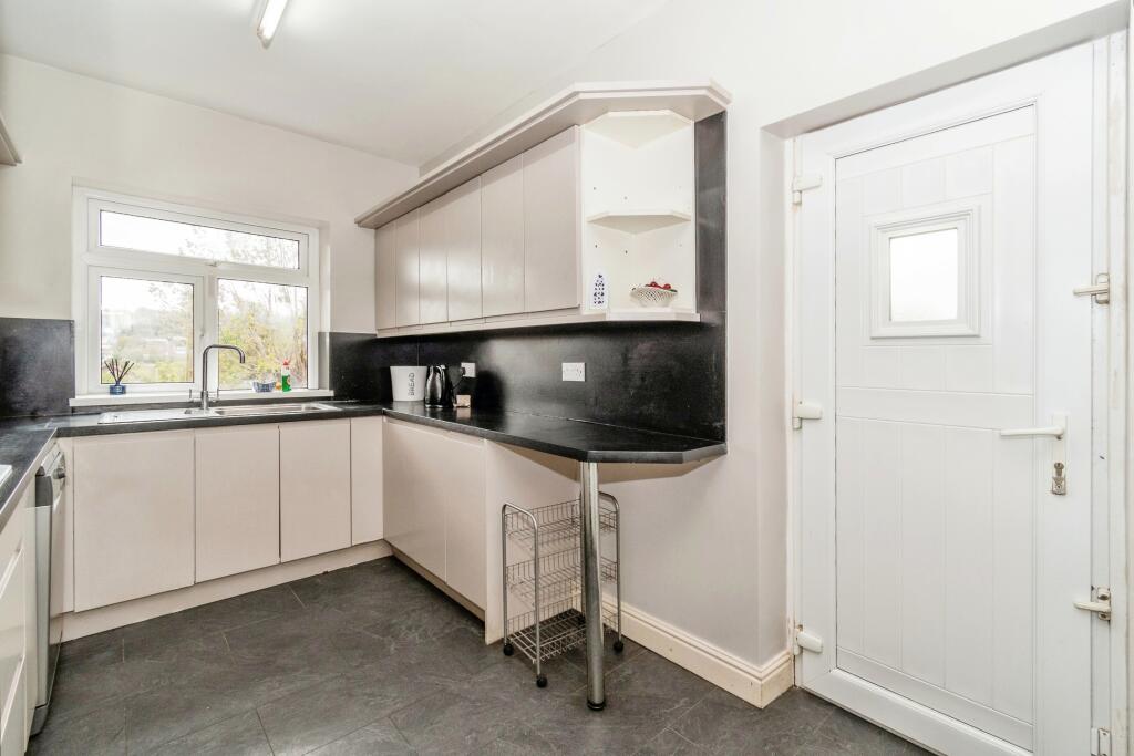 Additional image 8 of Park Grove, Bradford, BD9