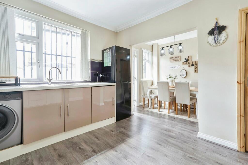 Additional image 7 of Moore Avenue, Bradford, BD7