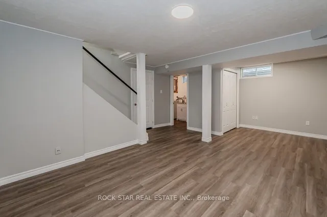 Additional image 21 of 55 West Acres Cres