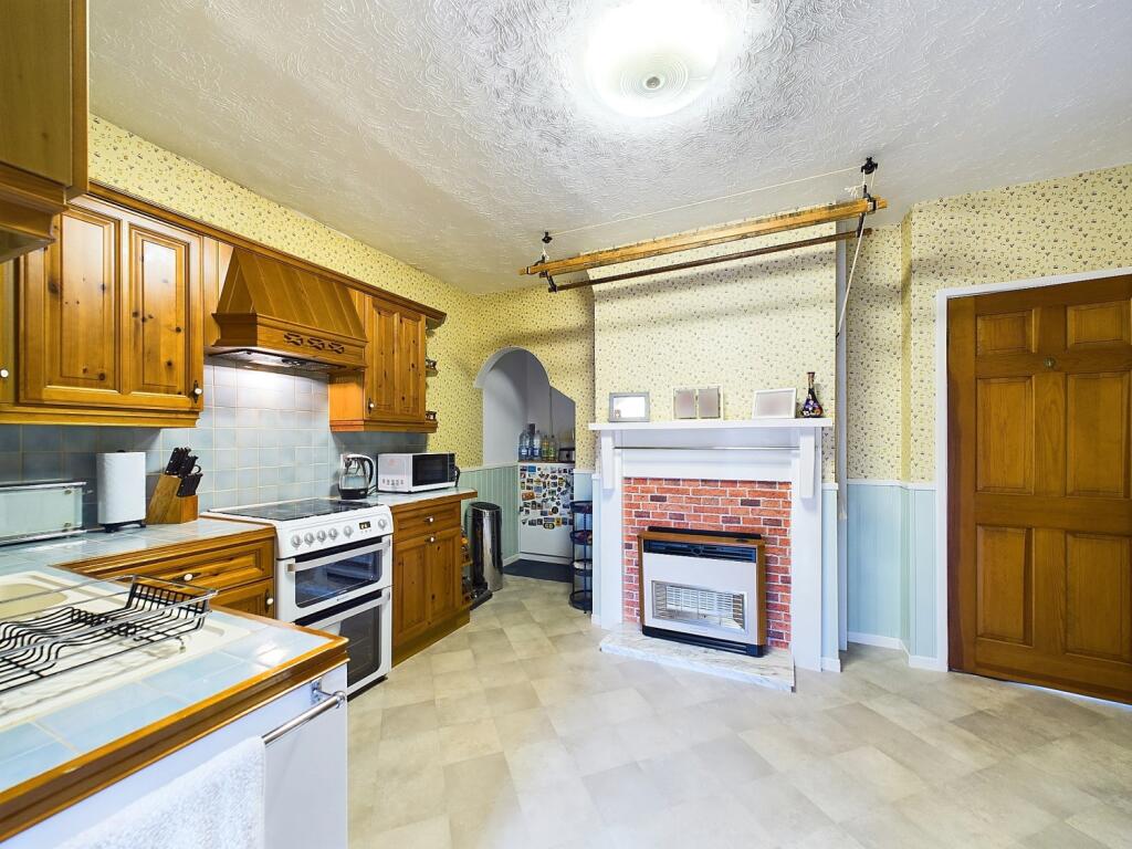 Additional image 6 of 3 Westminster Drive, Clayton, Bradford, BD14 6SL