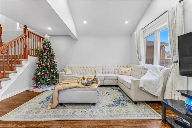 Additional image 7 of 369 Thomas Slee Dr