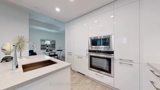 Additional image 13 of 1 Gloucester St Unit 1816