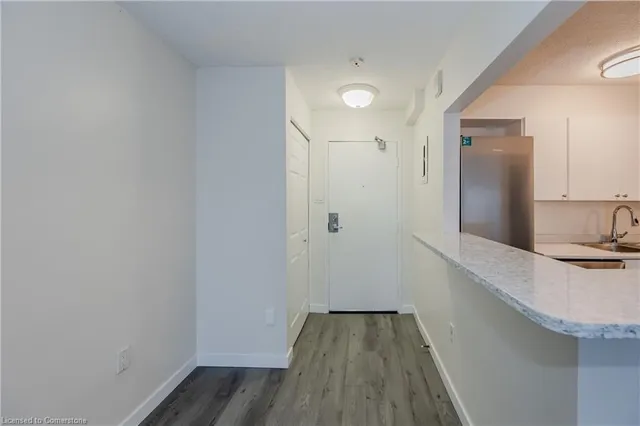 Additional image 5 of 64 Benton St Unit 303