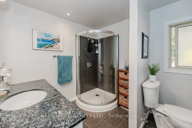 Additional image 23 of 88 Springbank Cres