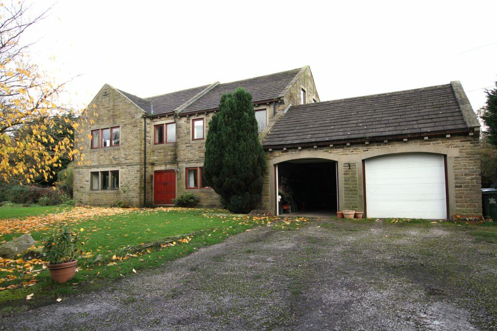 Additional image 4 of 5 bedroom house for sale – Cherry Tree House, Wilsden, Bradford, BD15 0DB