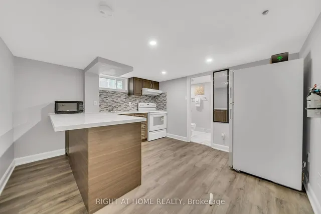 Additional image 15 of 171 Eighth Ave