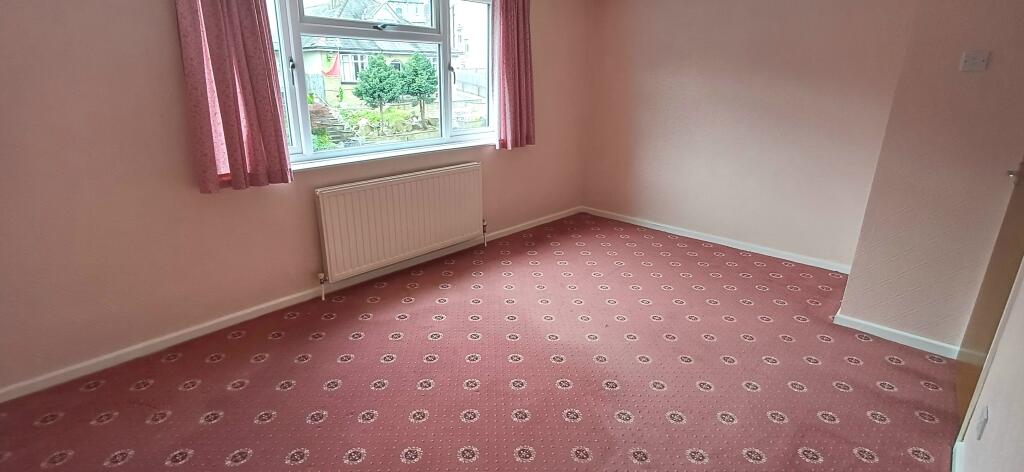 Additional image 13 of Hollingwood Mount, Bradford, BD7