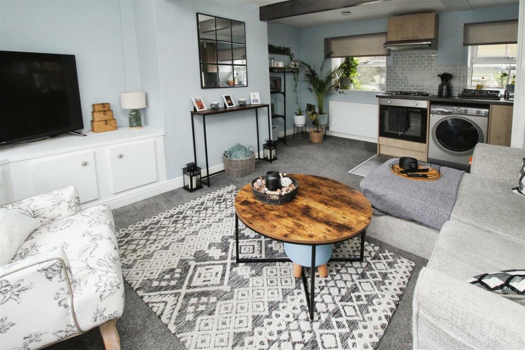 Additional image 13 of Park Lane, Queensbury, Bradford, BD13 1BX