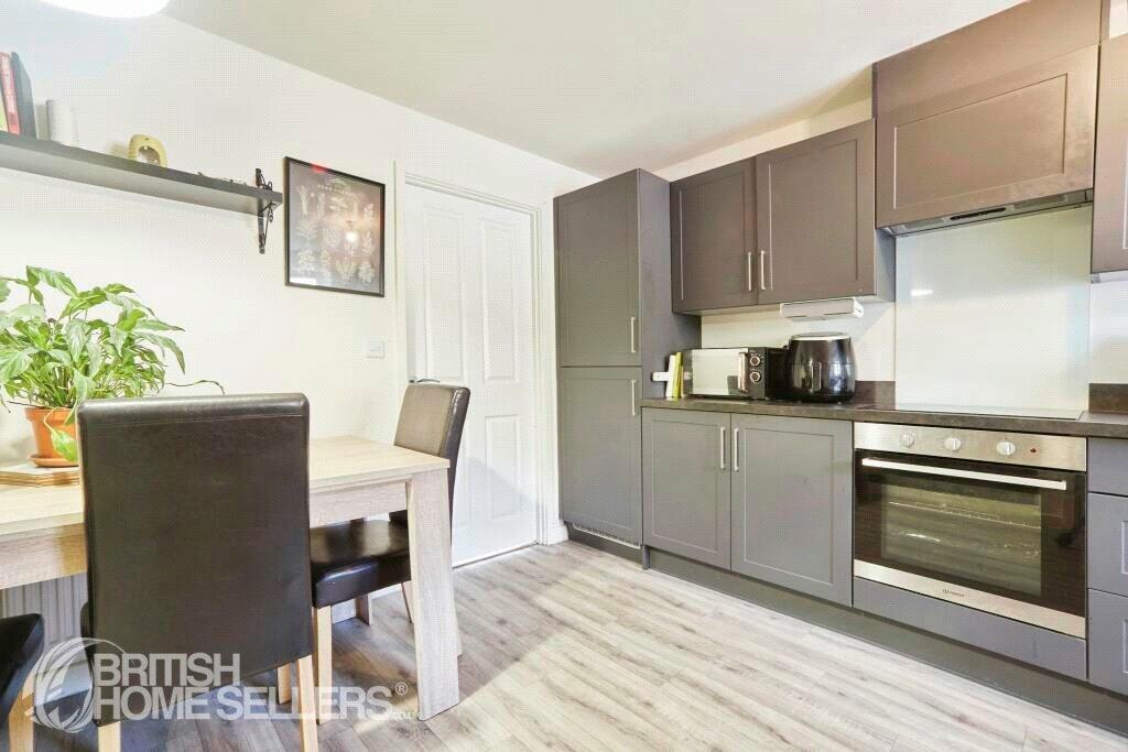 Additional image 5 of Meadow Walk Drive, Bradford, West Yorkshire, BD2