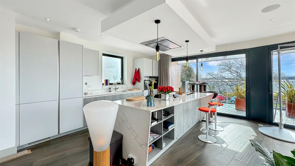 Additional image 26 of Whitecliff Road, Whitecliff