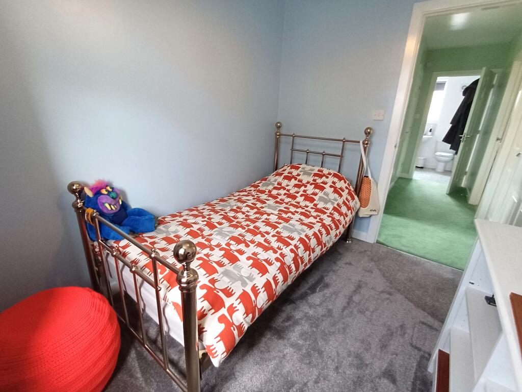 Additional image 11 of Ascot Drive, Bradford, BD7