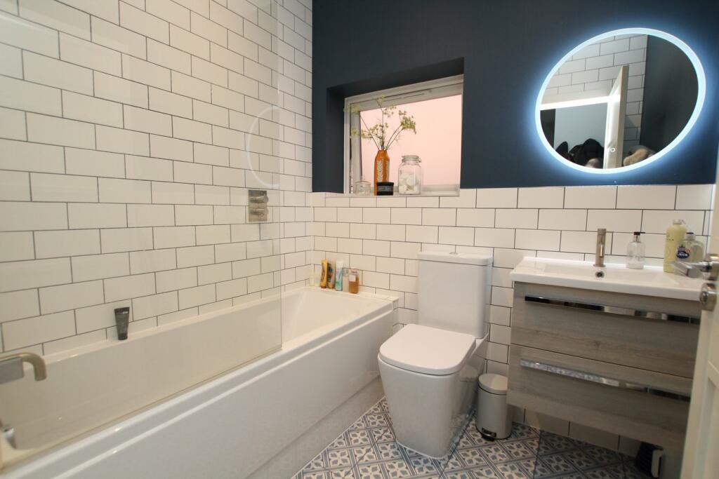 Additional image 10 of Sherwood Avenue, Whitecliff, Poole, BH14