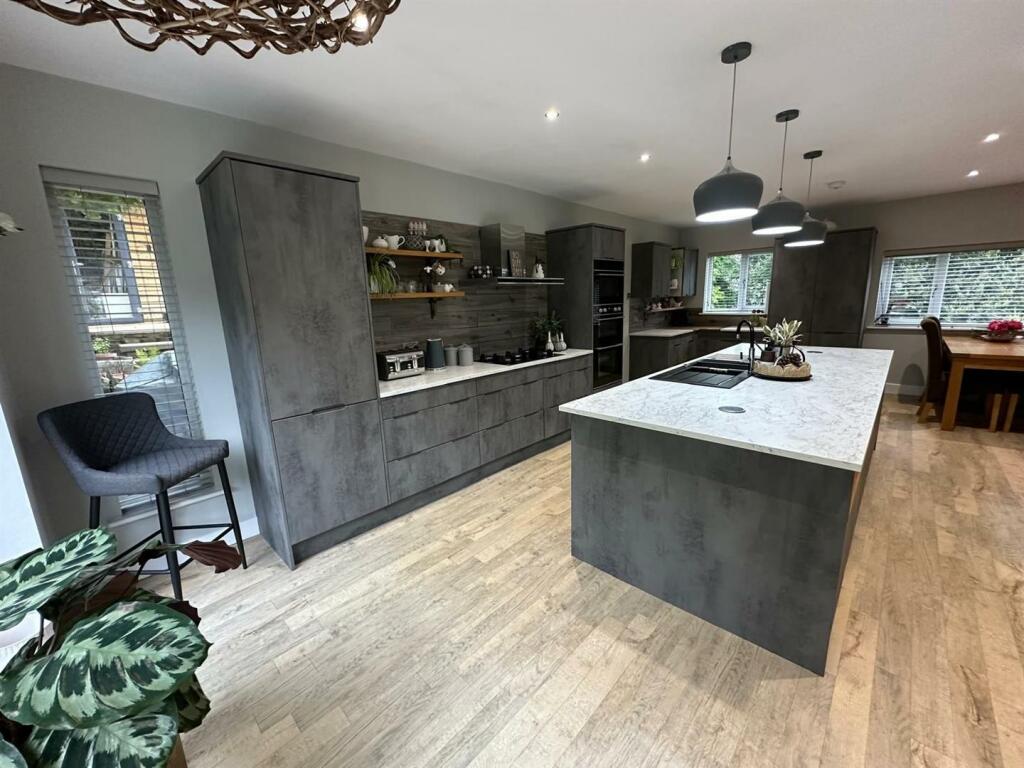 Additional image 43 of Ladymead, Glenlyon Avenue, Keighley