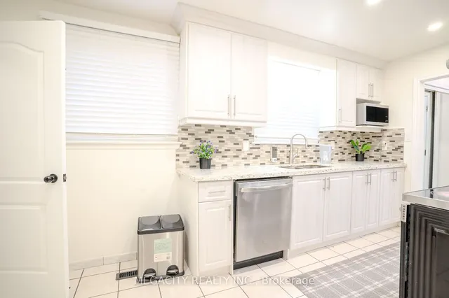 Additional image 37 of 7800 Priory Cres