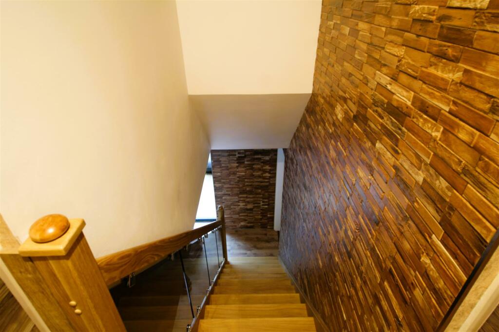 Additional image 12 of Cambrian Bar, Low Moor, Bradford