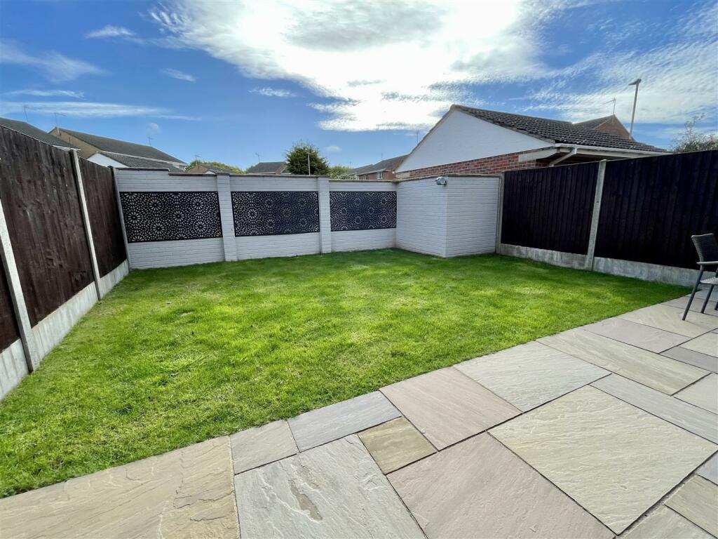 Additional image 2 of Hop Close, Upton