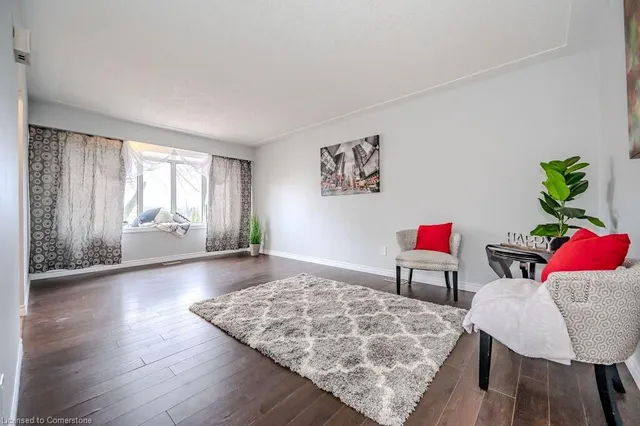 Additional image 6 of 293 Kinzie Ave