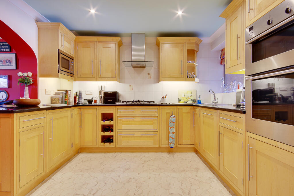 Additional image 4 of Sandbanks Road, Evening Hill, Poole, Dorset, BH14