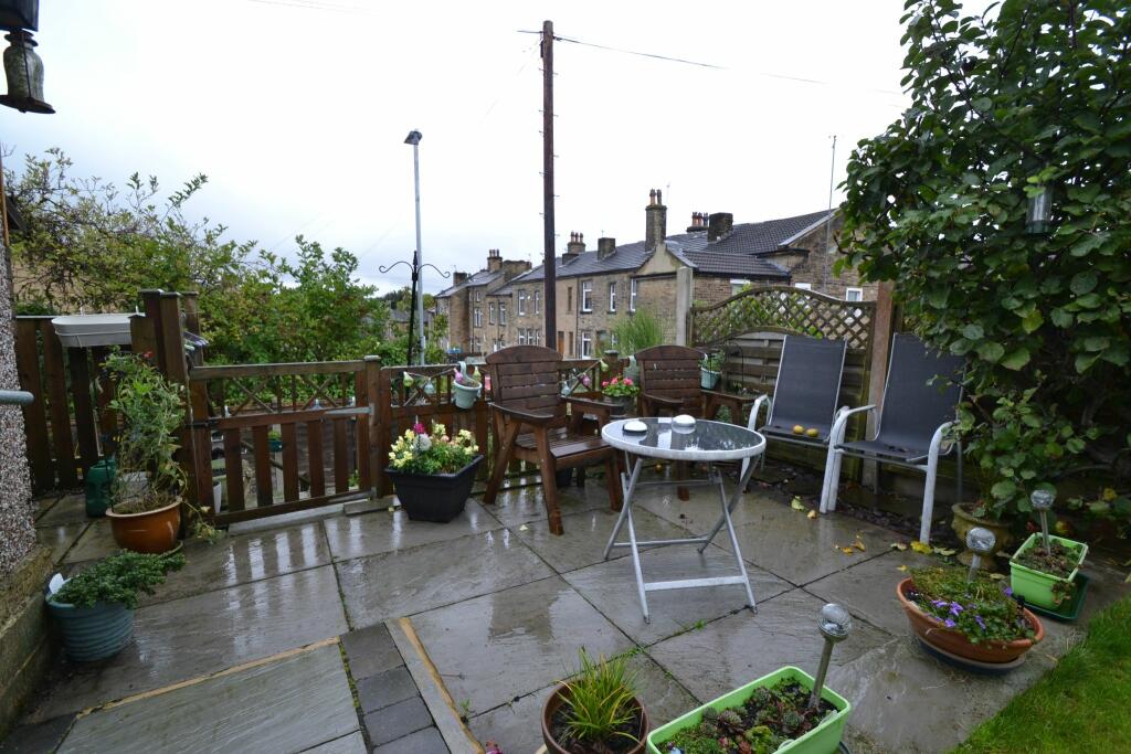 Additional image 20 of Northlea Avenue, Thackley,