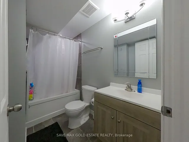 Additional image 32 of 51 Newcastle Crt