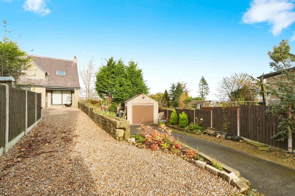 Additional image 15 of Duchy Avenue, Bradford