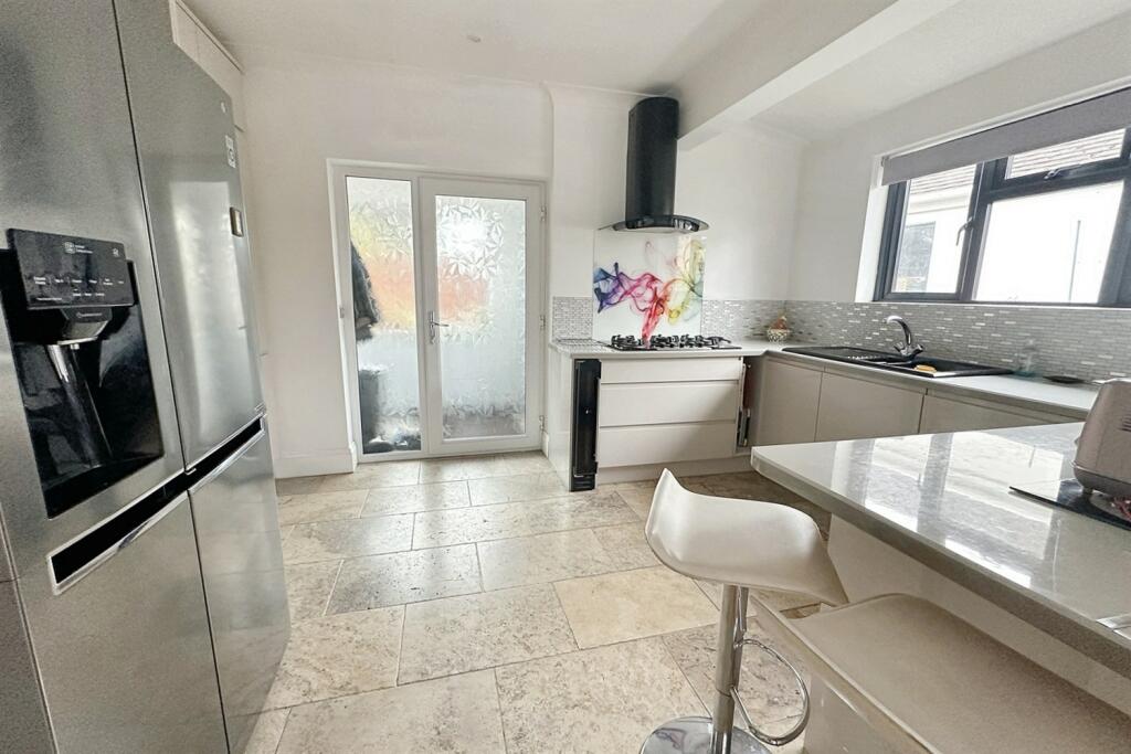 Additional image 5 of Muscliffe