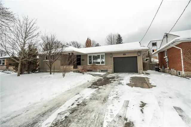 31 Pinecrest Dr