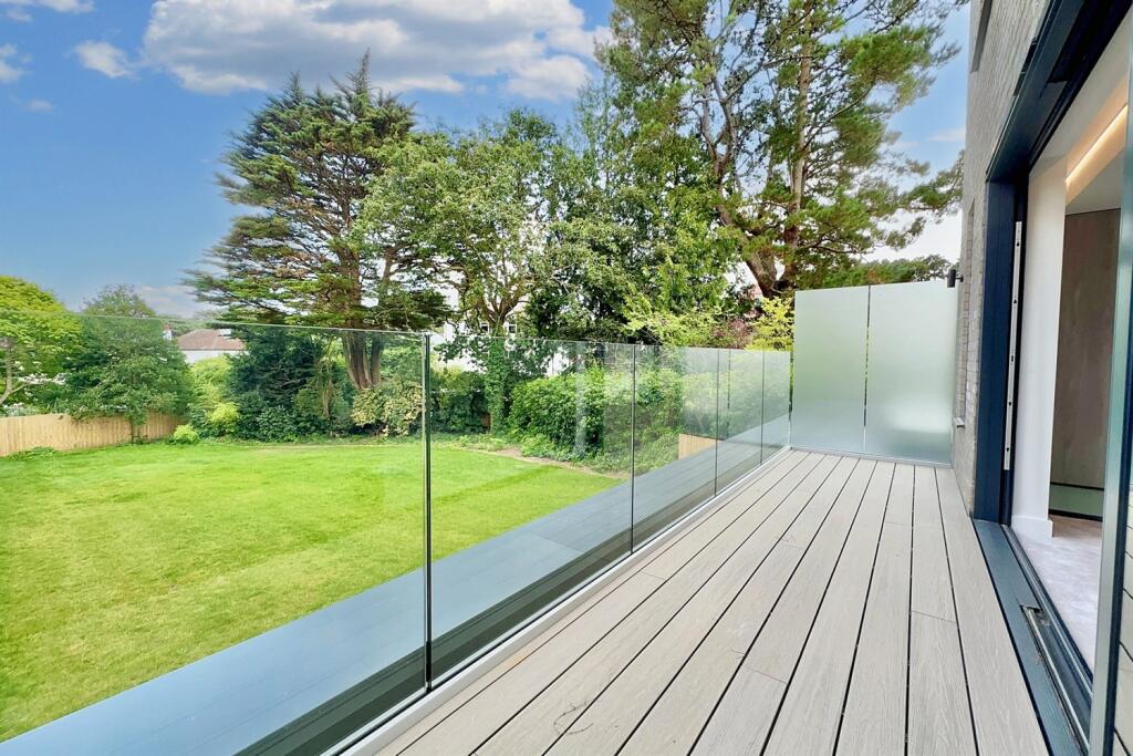 Additional image 17 of Lilliput