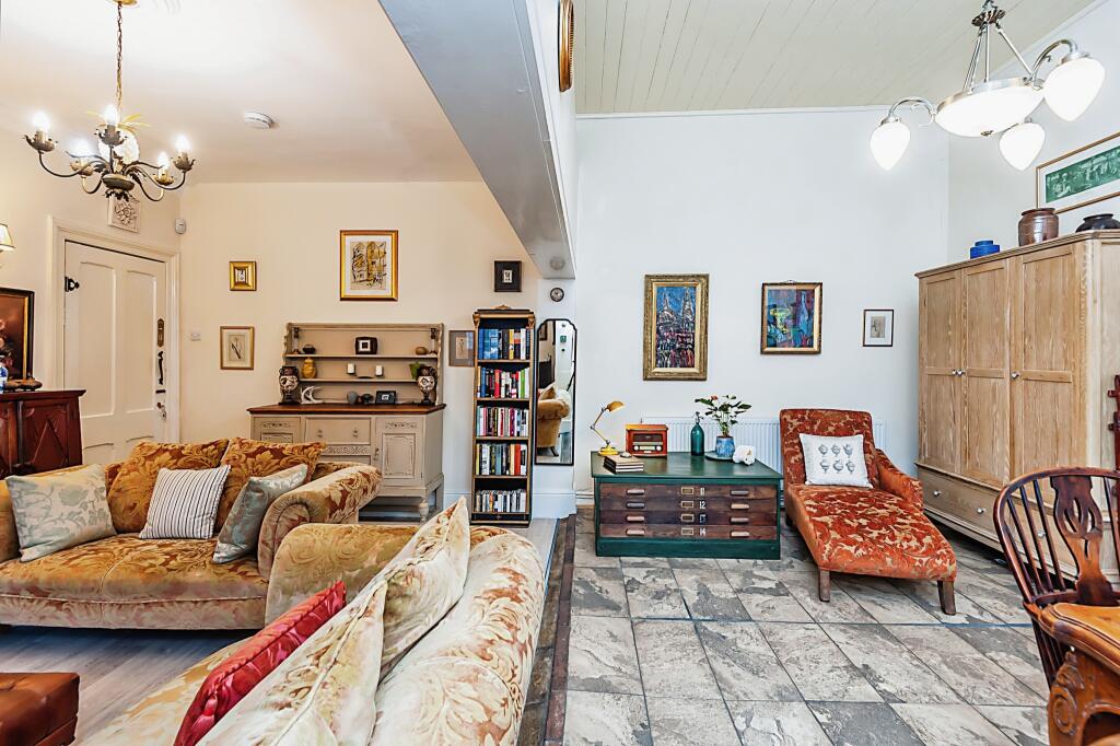 Additional image 4 of Carlton Drive, Bradford, BD9