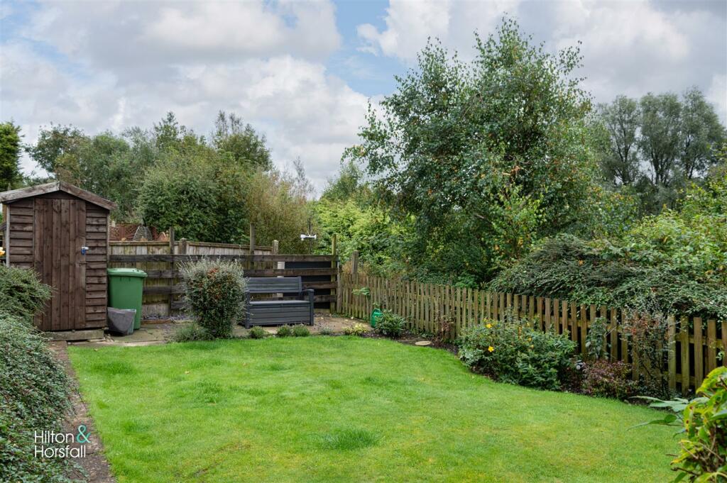 Additional image 19 of Barn Field Close, Colne