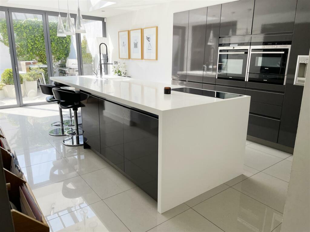 Additional image 7 of Westfield House, Whitehall Road, Wyke, BD12 9DP