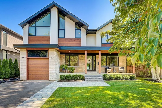 2107 Courtland Cres