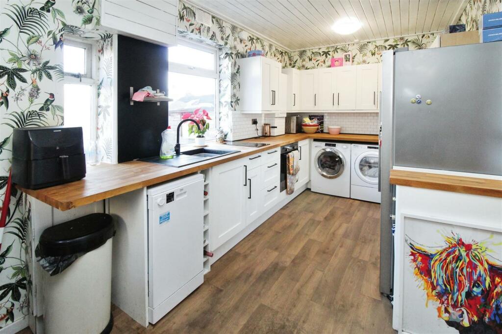 Additional image 2 of Luke Road, Bradford, BD5 0NR