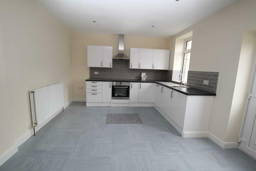 Additional image 2 of Leeds Road, Greengates, Bradford