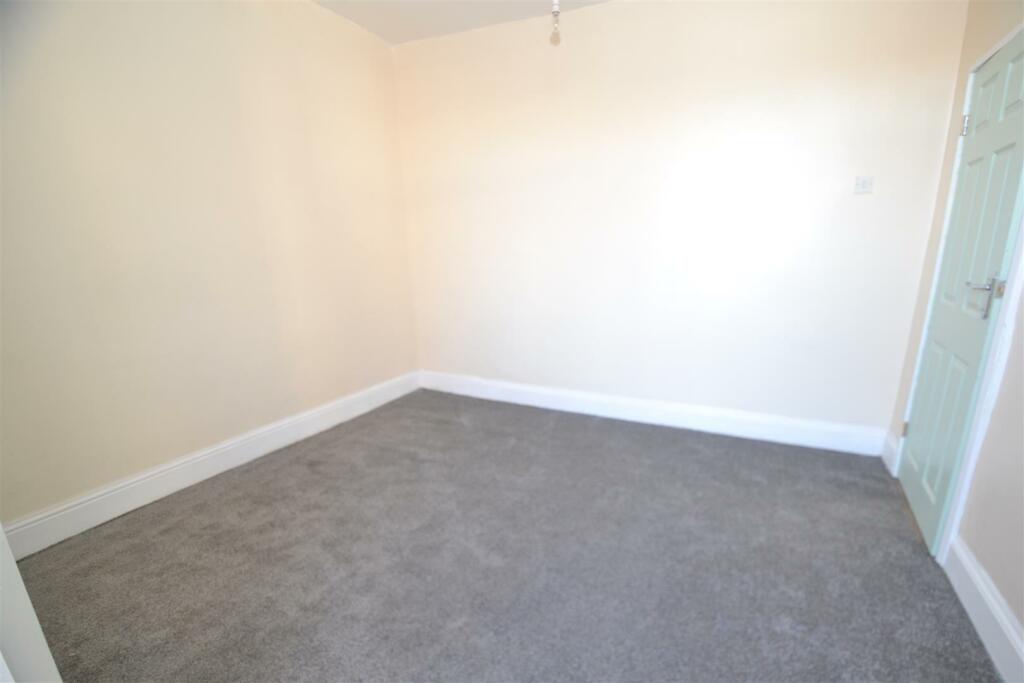 Additional image 11 of Toftshaw Lane, East Bierley, Bradford