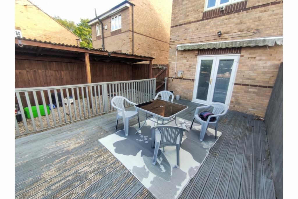 Additional image 11 of Rowantree Drive, Bradford, BD10