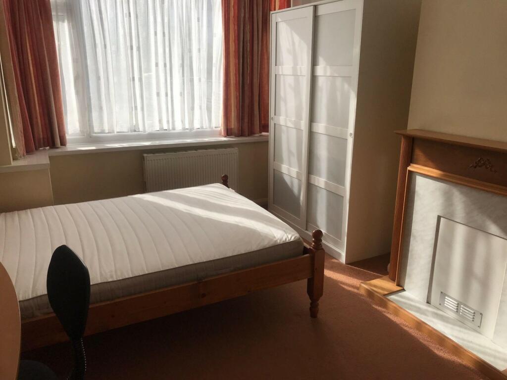 Additional image 4 of 4 bedroom Detached House in Wallisdown