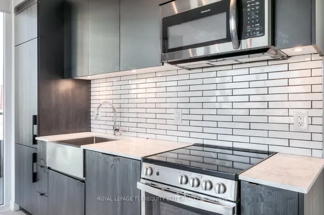 Additional image 14 of 270 Dufferin St Unit 923