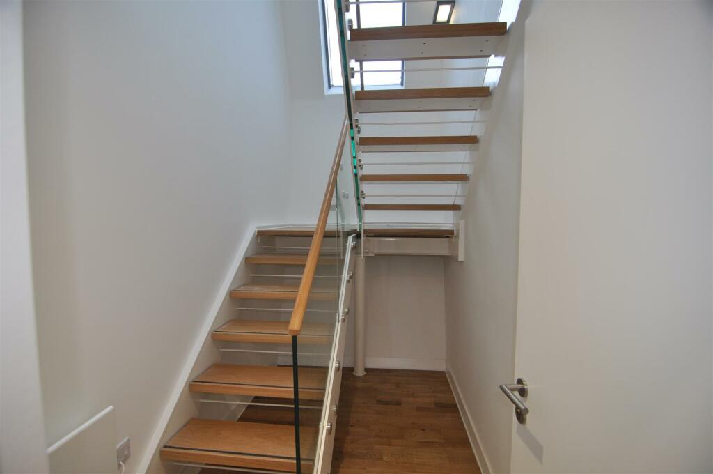 Additional image 10 of Velvet Mills , BD9